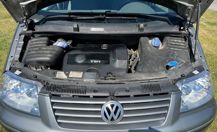 Volkswagen Sharan cena 11500 przebieg: 247000, rok produkcji 2004 z Wolin małe 121